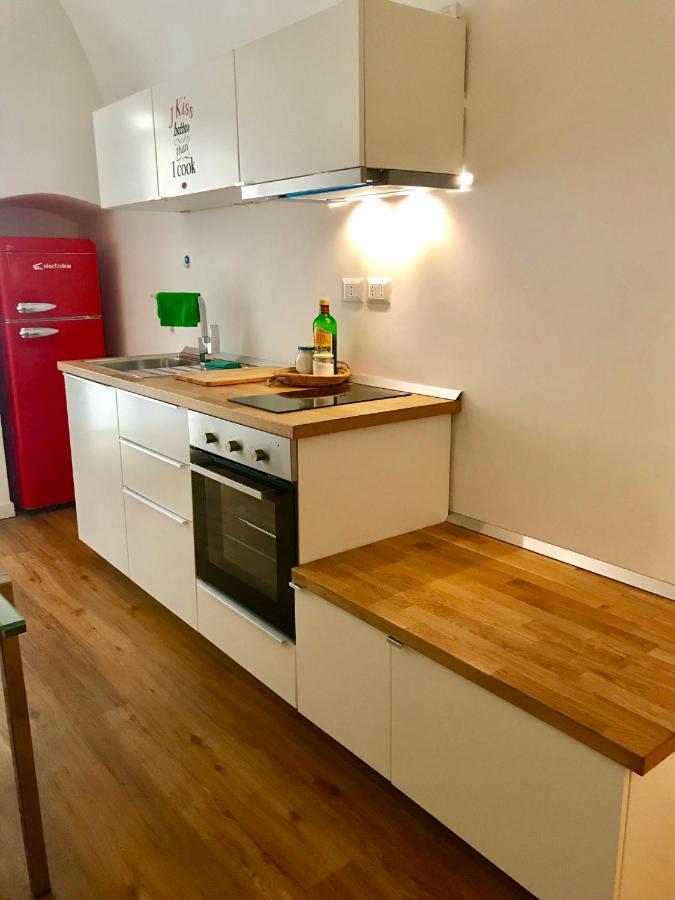Central Suite Apartment 바리 외부 사진